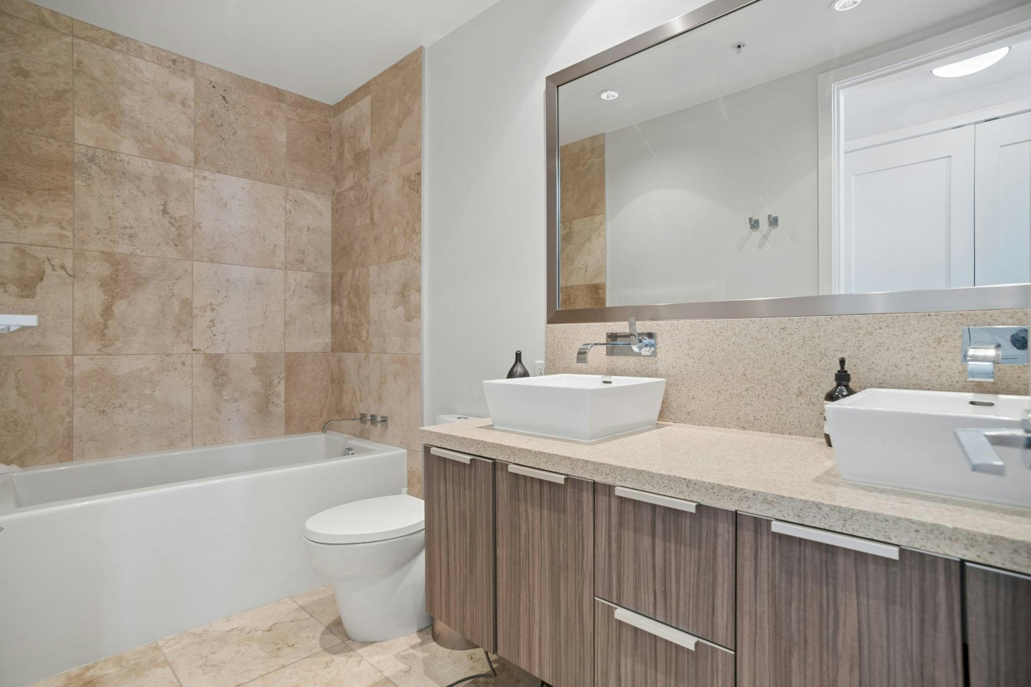 906-181 W 1st Avenue, Vancouver, BC, V5Y 0E3 - 15