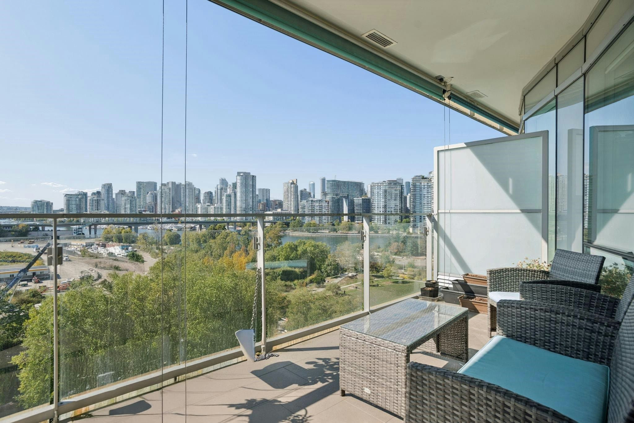906-181 W 1st Avenue, Vancouver, BC, V5Y 0E3 - 11