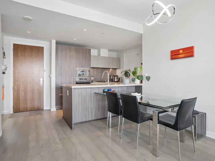 906-181 W 1st Avenue, Vancouver, BC, V5Y 0E3 - 2