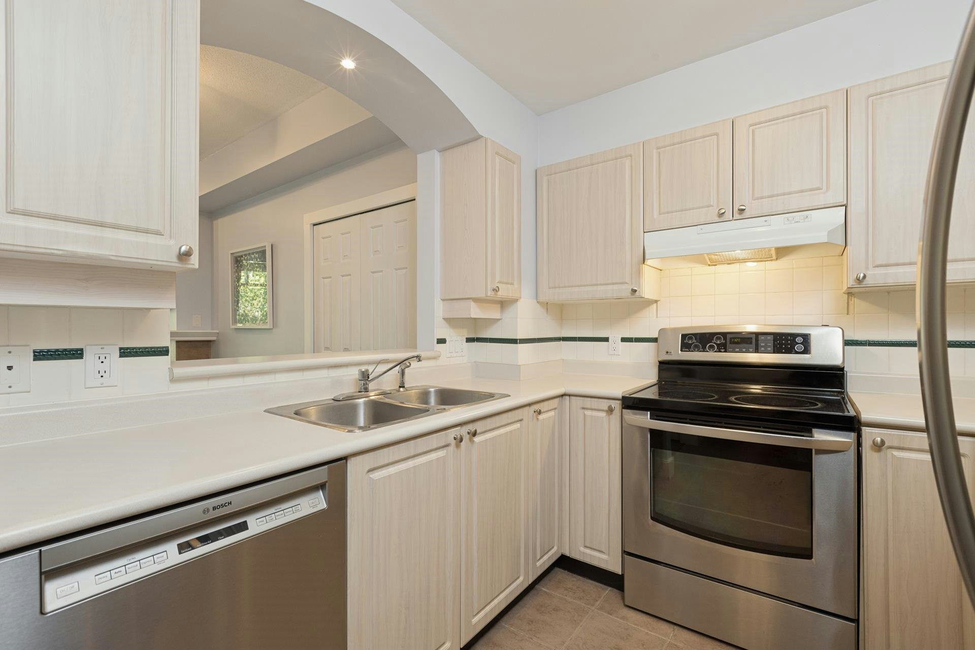321-3600 Windcrest Drive, North Vancouver, BC, V7G 2S5 - 13