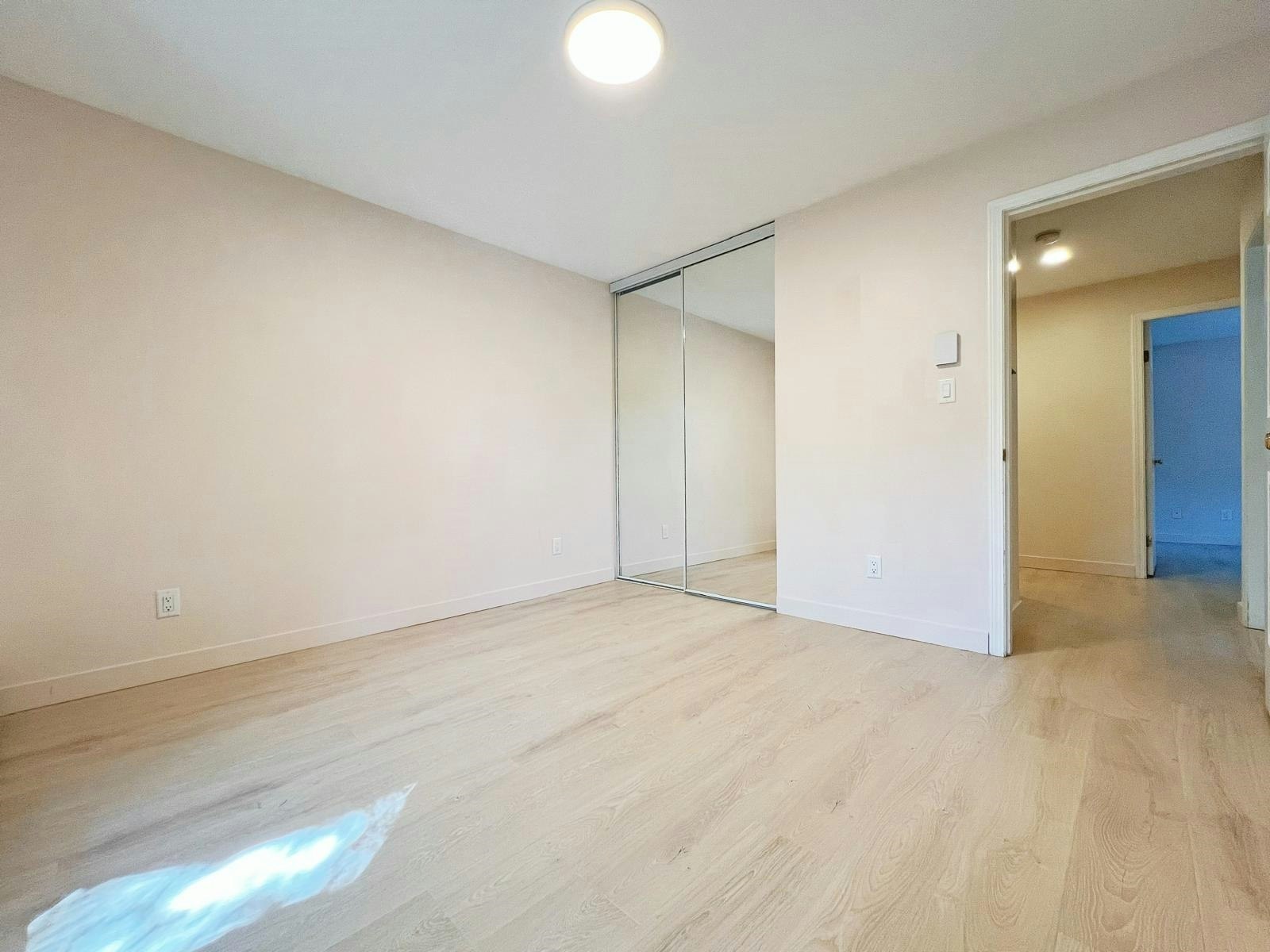 8120 Bennett Road, Richmond, BC, V6Y 1N5 - 12