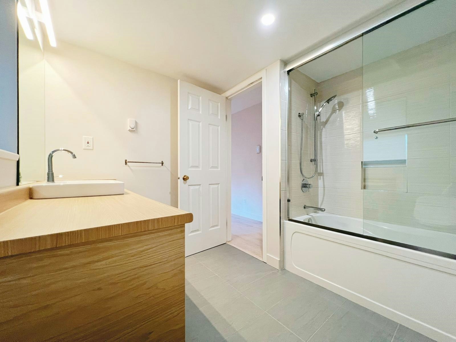 8120 Bennett Road, Richmond, BC, V6Y 1N5 - 18
