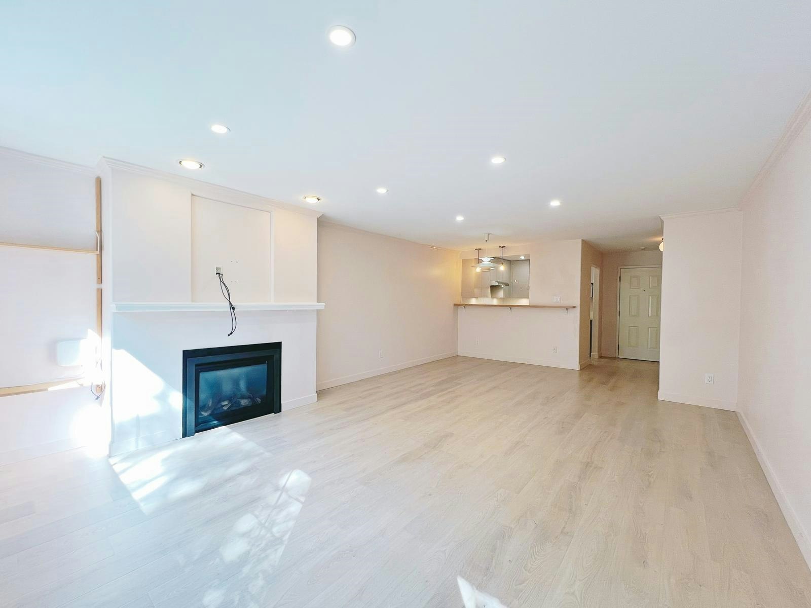 8120 Bennett Road, Richmond, BC, V6Y 1N5 - 2