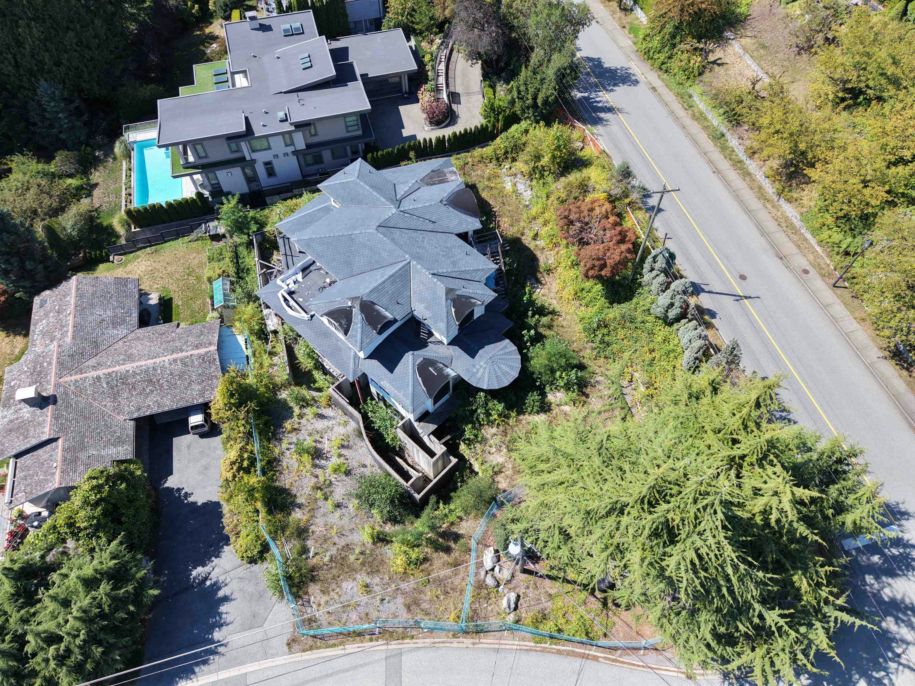1889 Orchard Way, West Vancouver, BC, V7V 4G1