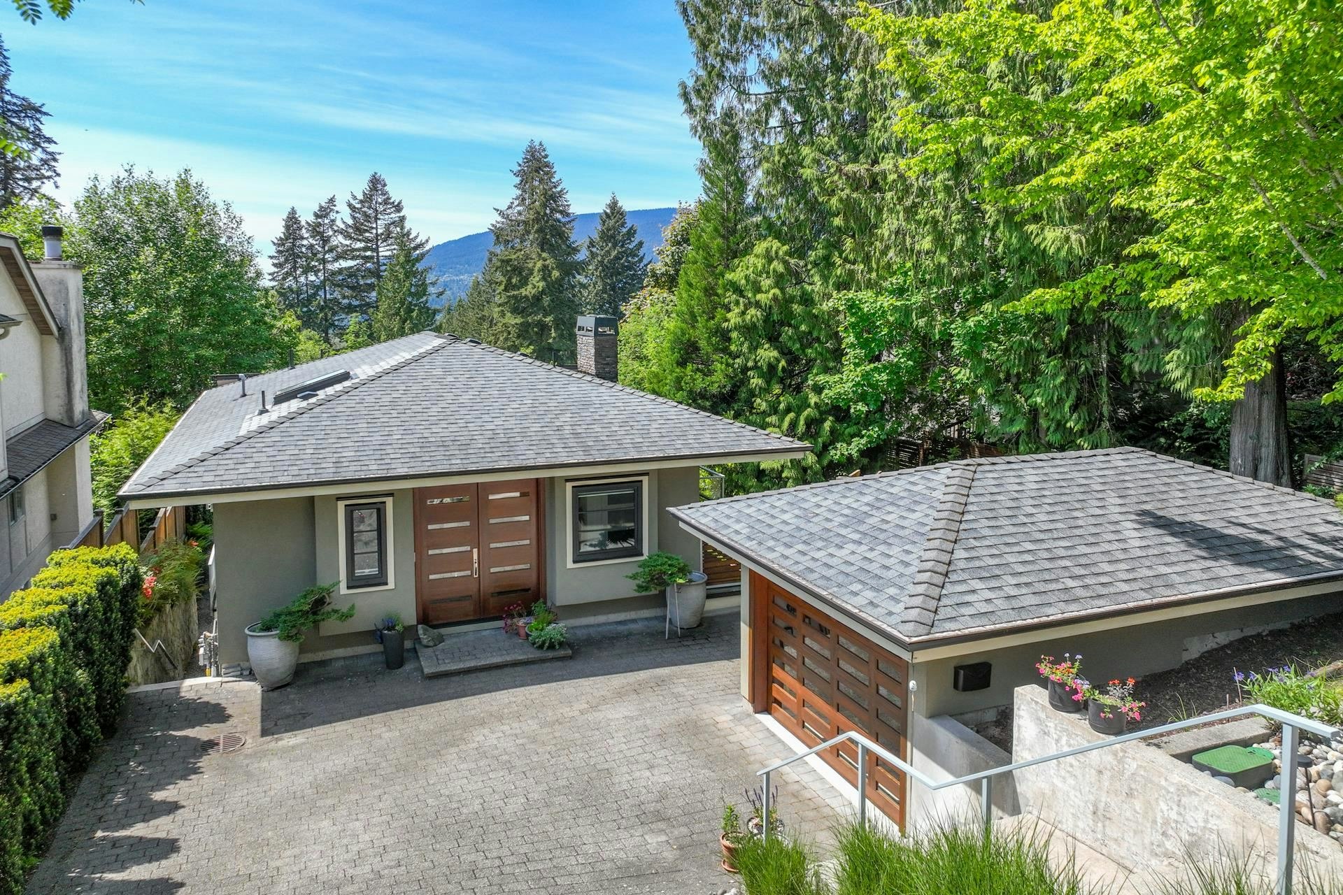 4041 Prospect Road, North Vancouver, BC, V7N 3L6 - 39
