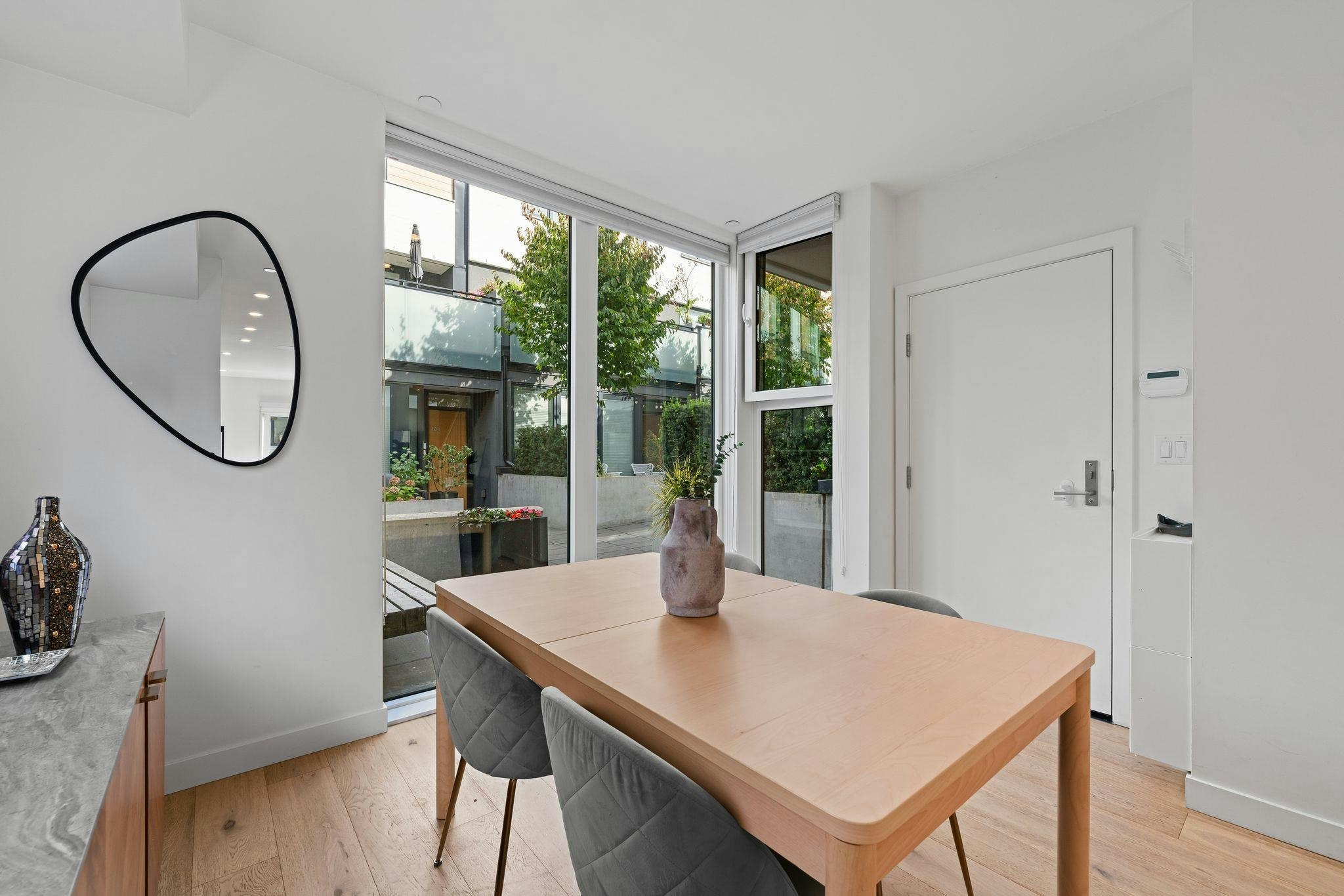 125-649 E 3rd Street, North Vancouver, BC, V7L 1G6 - 4