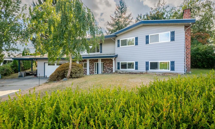 32670 Avalon Crescent