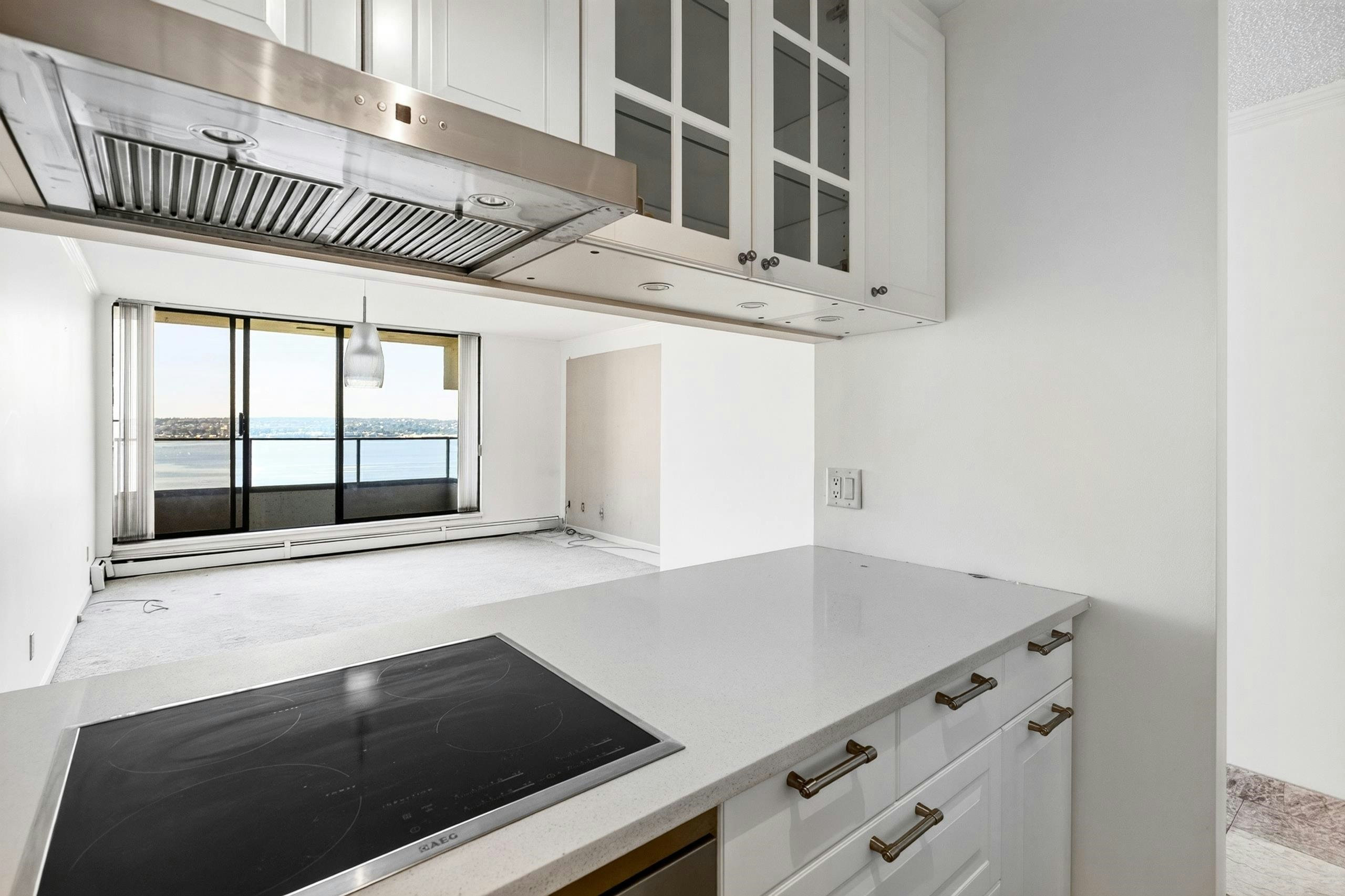 1402-1995 Beach Avenue, Vancouver, BC, V6G 2Y3 - 11