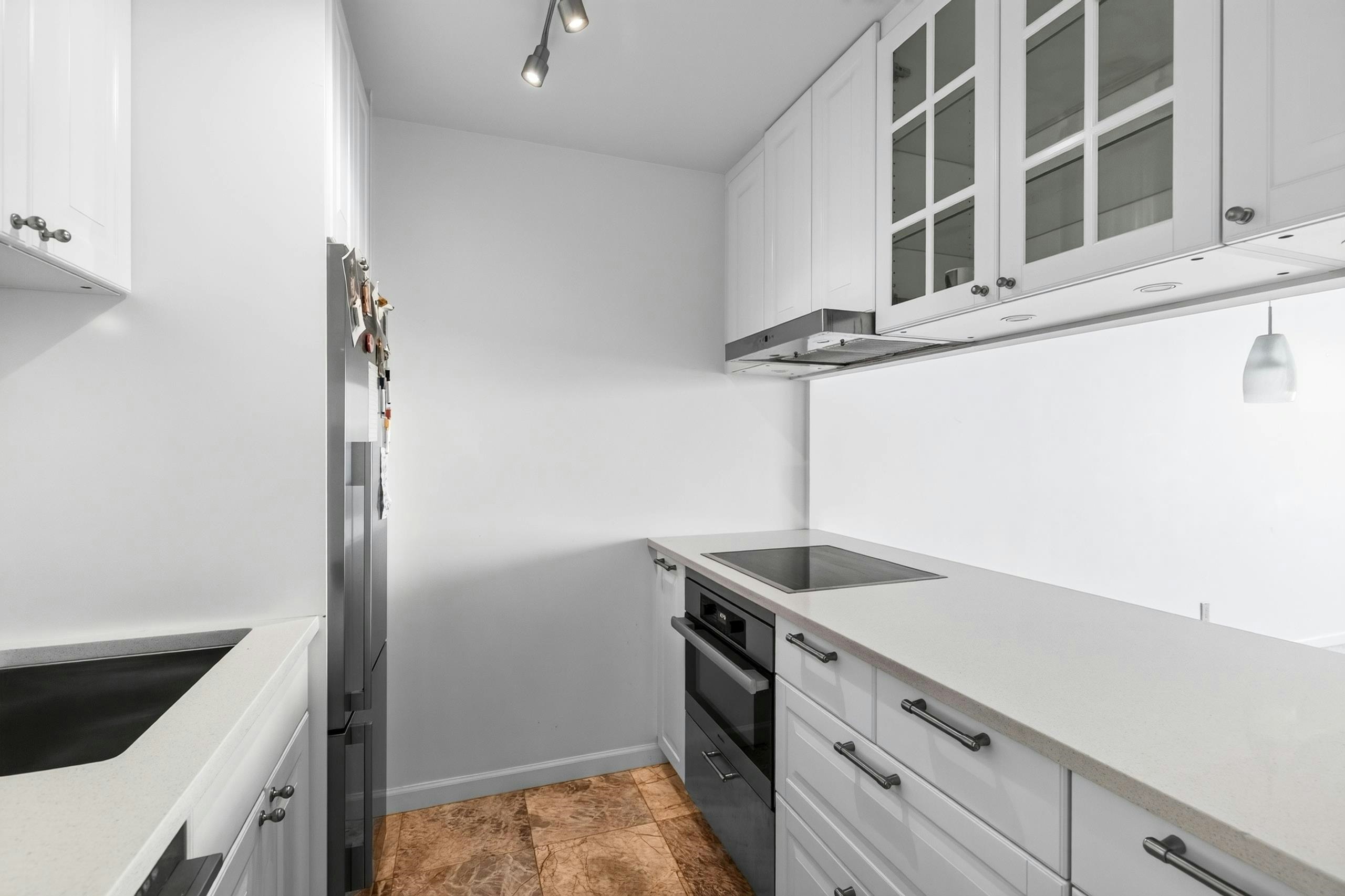 1402-1995 Beach Avenue, Vancouver, BC, V6G 2Y3 - 9