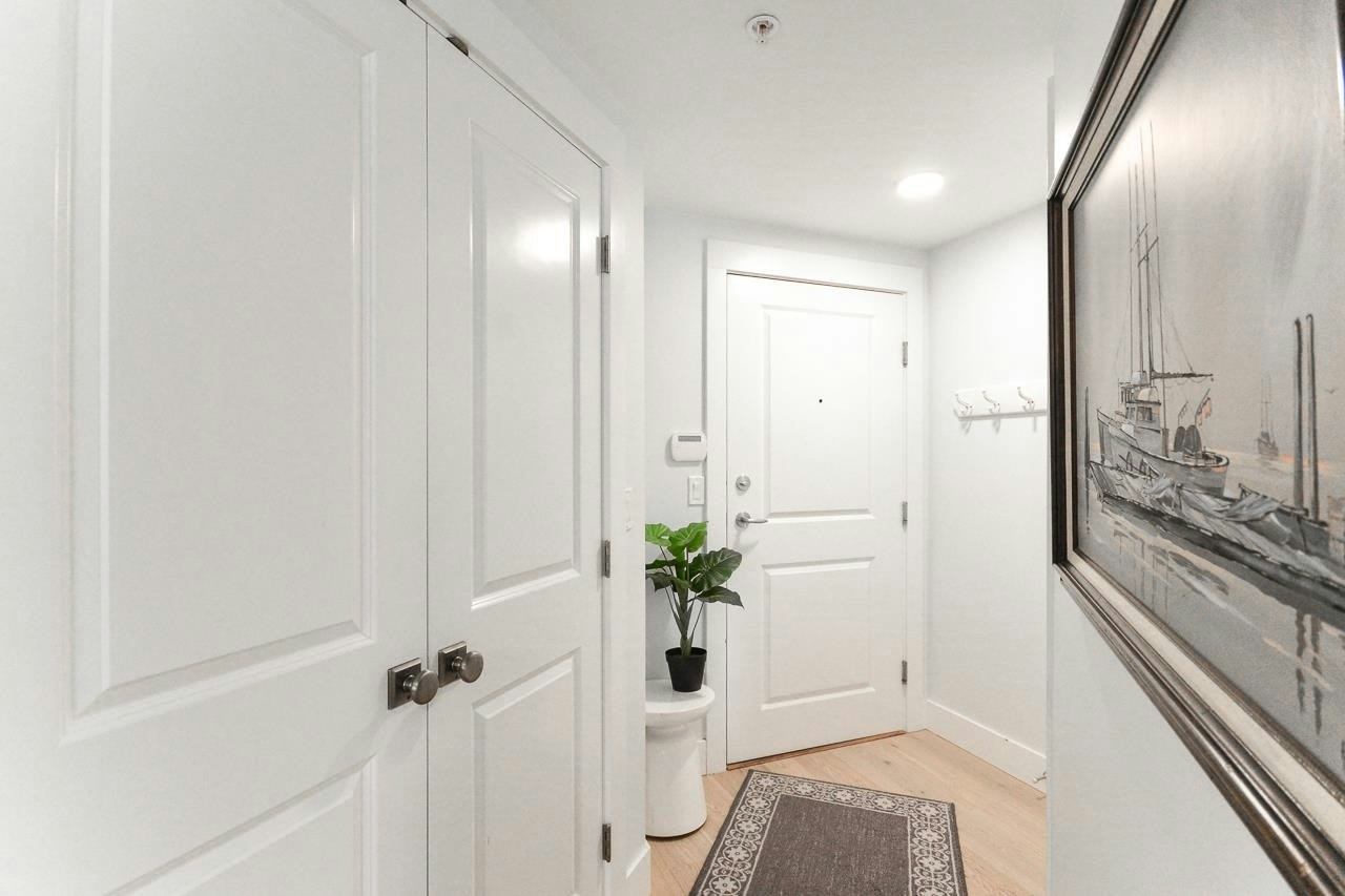 321-5700 Andrews Road, Richmond, BC, V7E 6N7 - 2