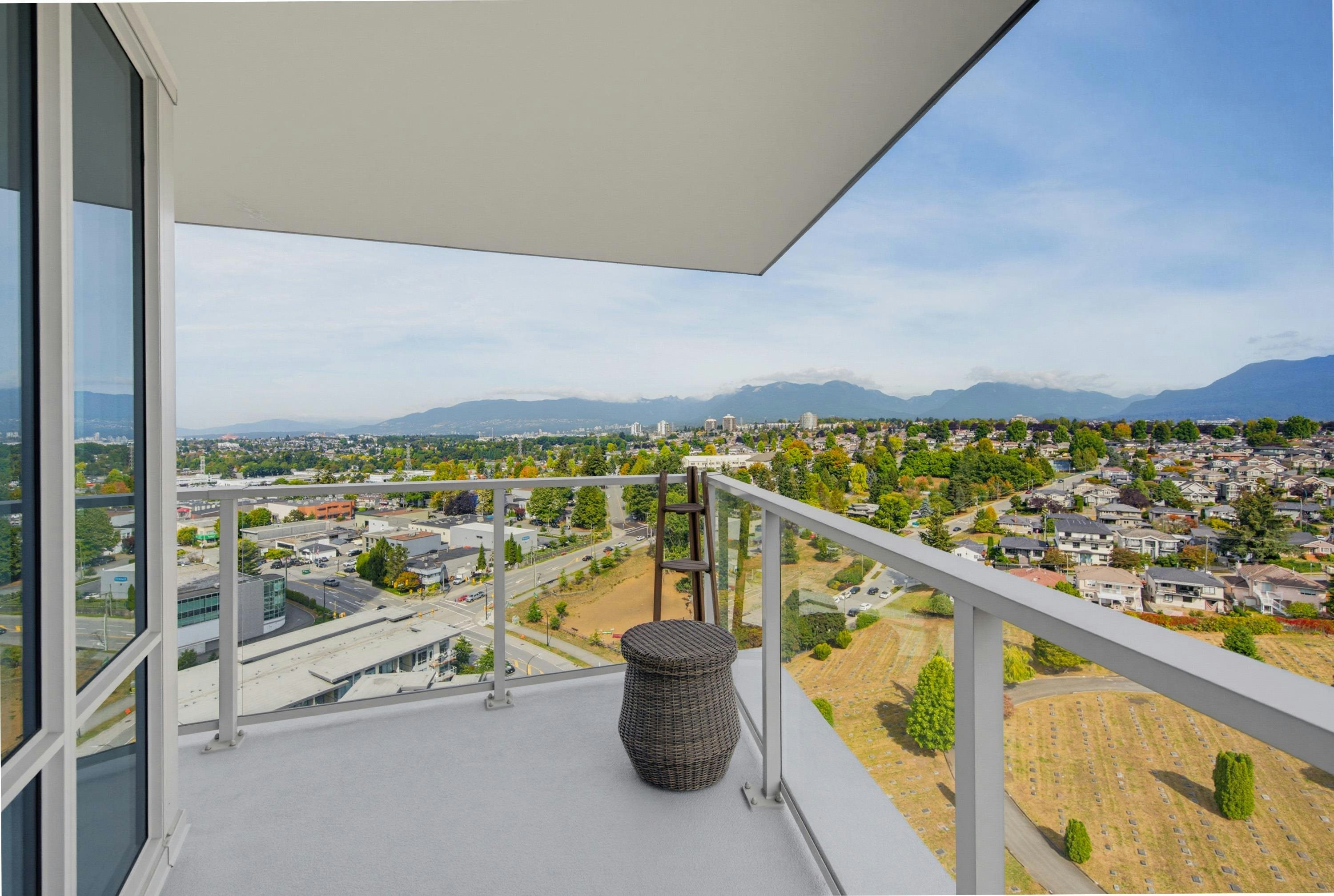 2201-4189 Halifax Street, Burnaby, BC, V5C 0H9 - 34