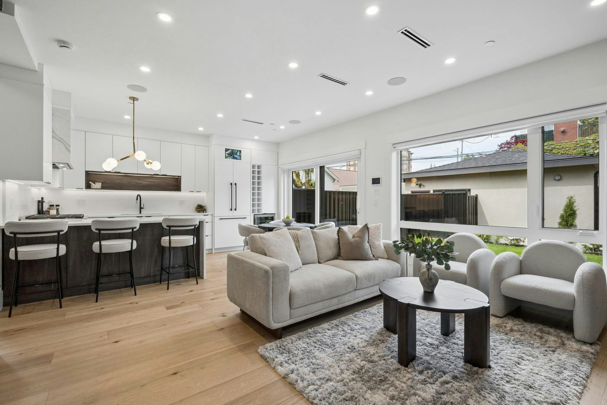 2-4549 W 11th Avenue, Vancouver, BC, V6R 2M5