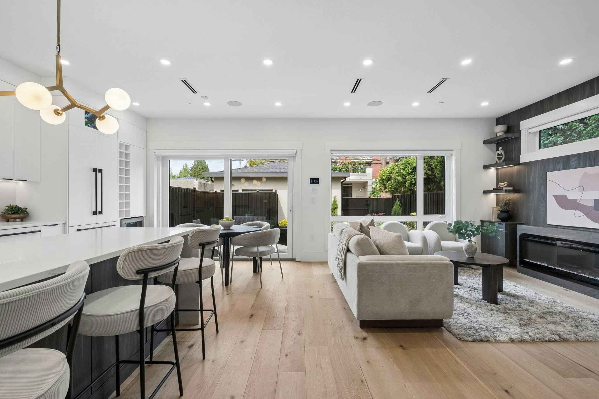 2-4549 W 11th Avenue - 2