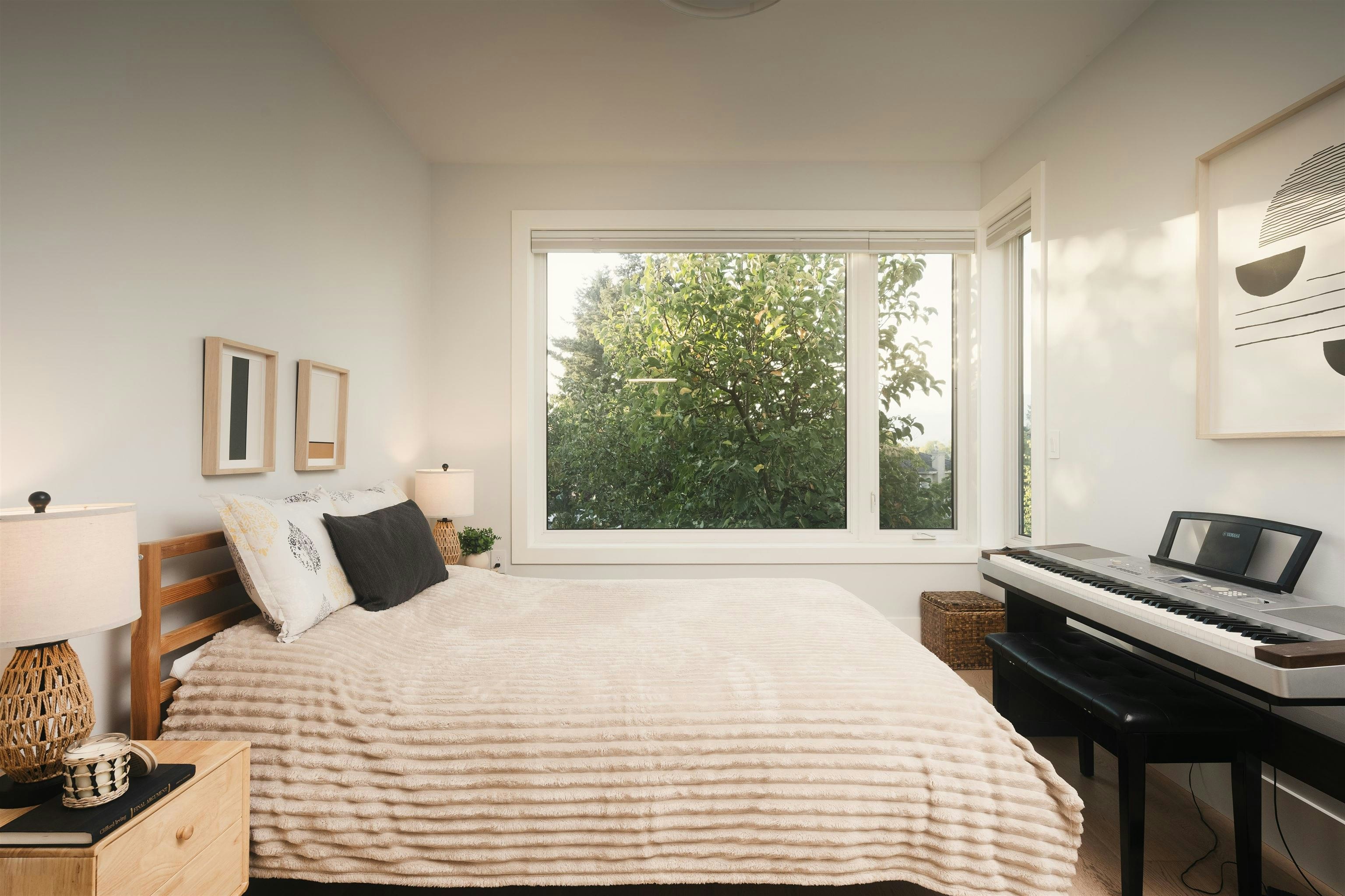 50 Dieppe Place, Vancouver, BC, V5M 4A3 - 14