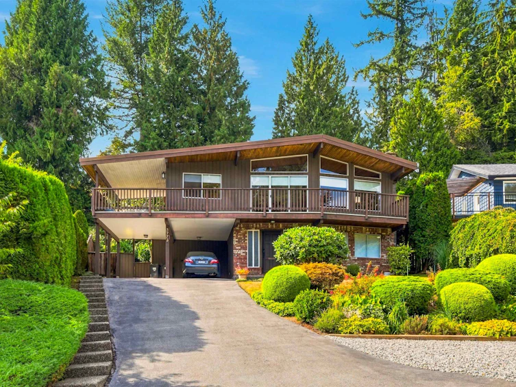 3773 Regent Avenue, North Vancouver, BC, V7N 2C3