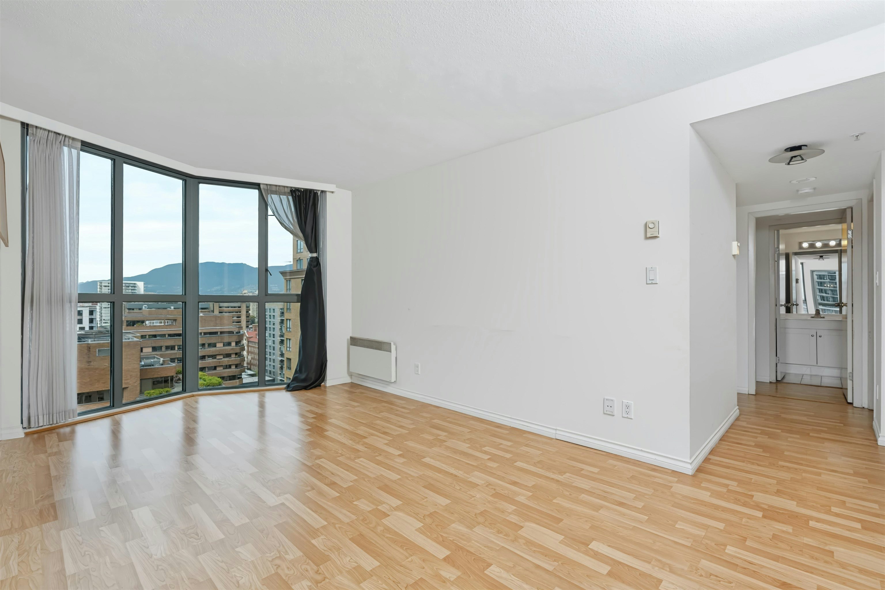 2401-1188 Howe Street - 5