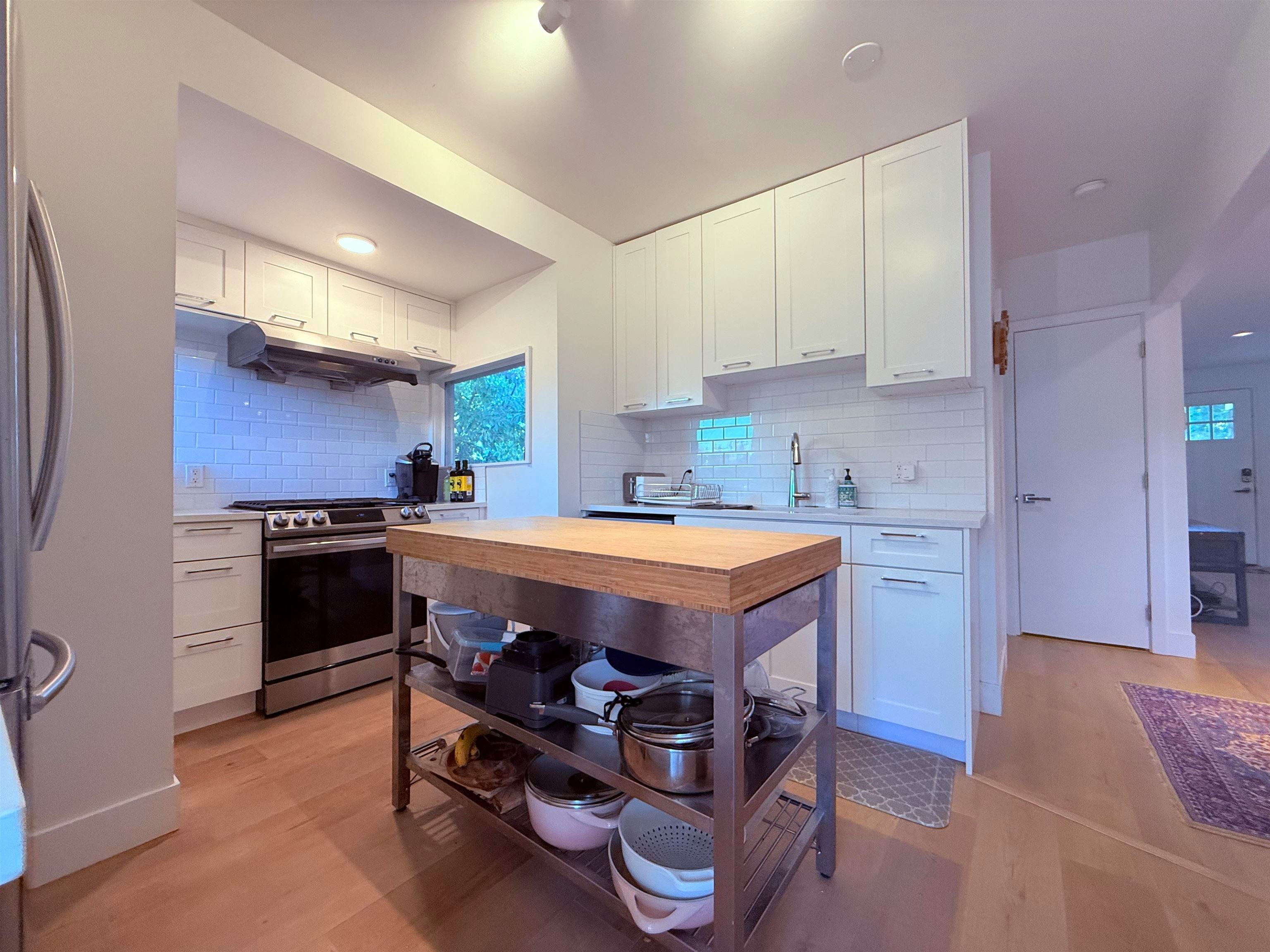 732 E 13th Street, North Vancouver, BC, V7L 2M7 - 6