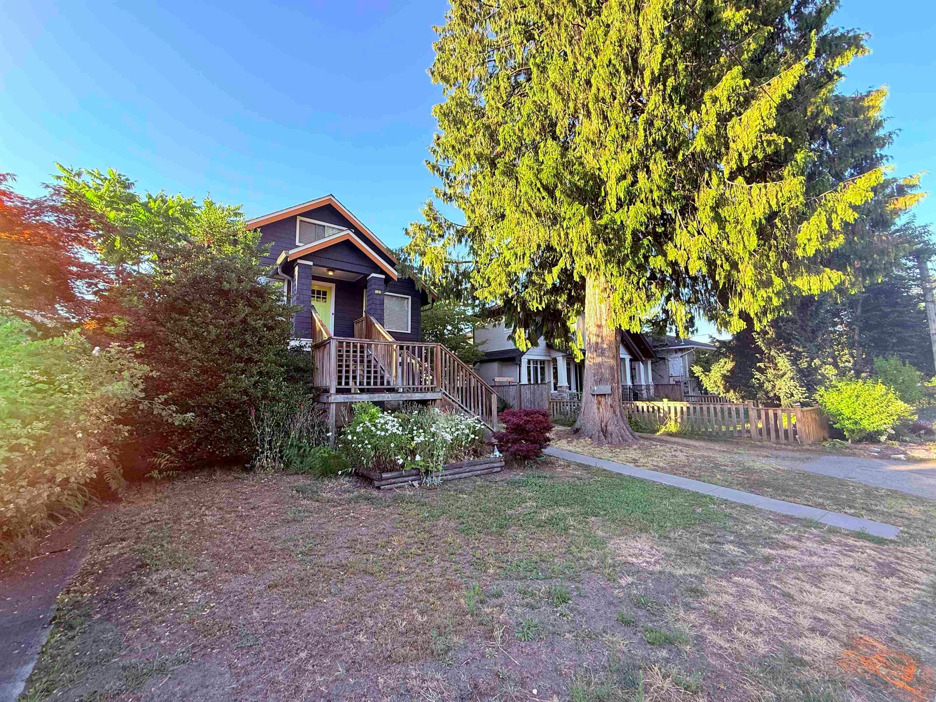 732 E 13th Street, North Vancouver, BC, V7L 2M7 - 29