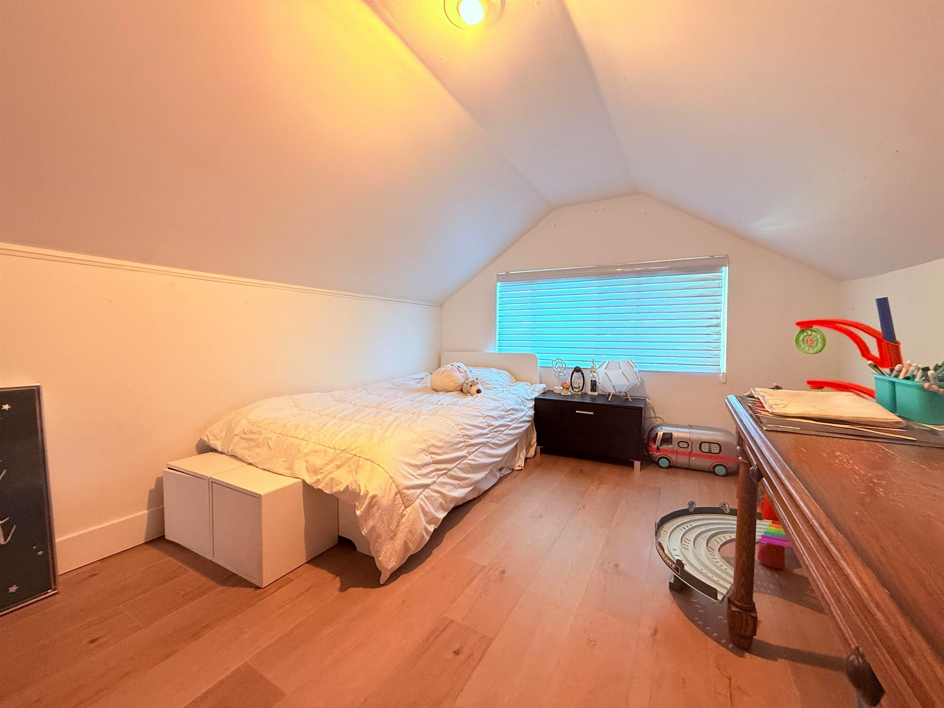 732 E 13th Street, North Vancouver, BC, V7L 2M7 - 12