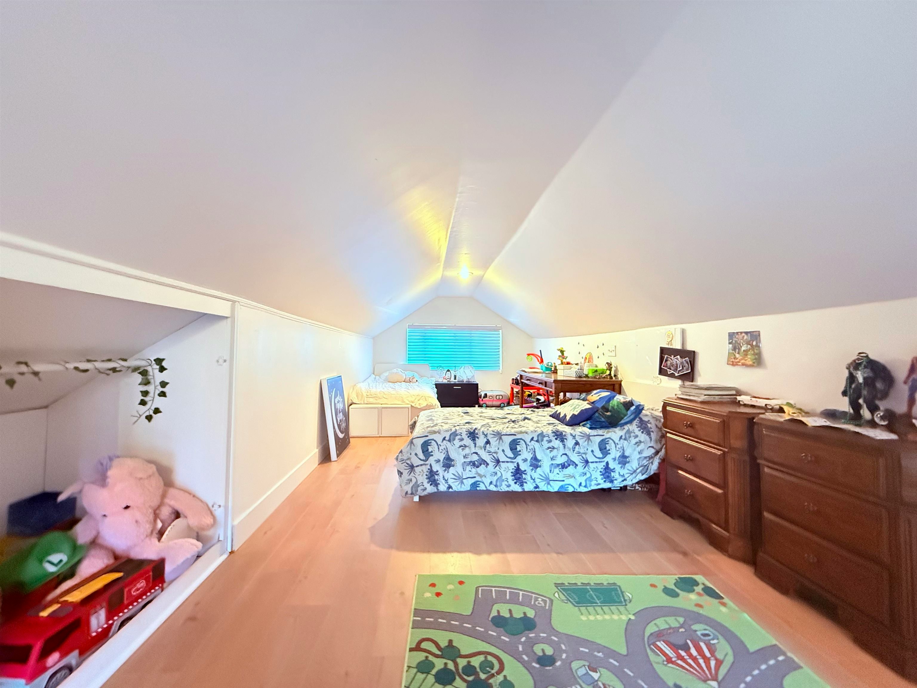 732 E 13th Street, North Vancouver, BC, V7L 2M7 - 9