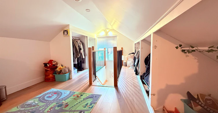 732 E 13th Street, North Vancouver, BC, V7L 2M7 - 11