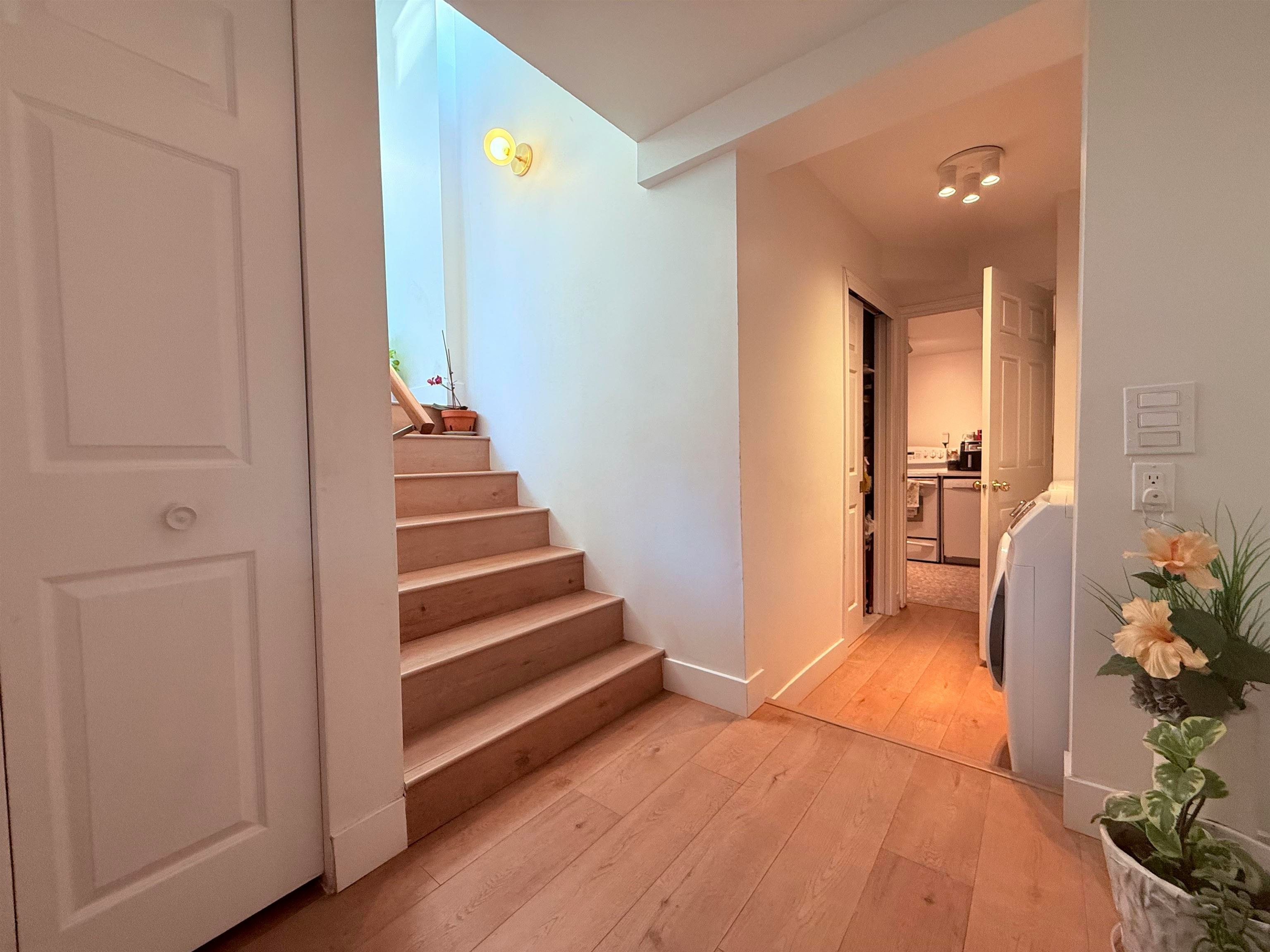 732 E 13th Street, North Vancouver, BC, V7L 2M7 - 15