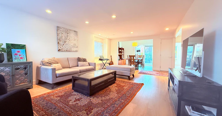 732 E 13th Street, North Vancouver, BC, V7L 2M7