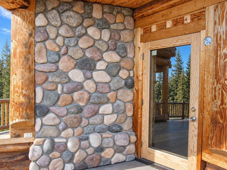 3561 Canim Hendrix Road, 100 Mile House, BC, V0K 1L0 - 9