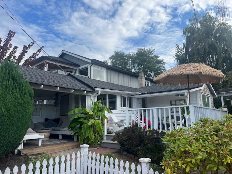 932 Habgood Street, Surrey, BC, V4B 4W6