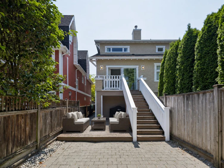 3541 W 8th Avenue, Vancouver, BC, V6R 1Y8 - 32