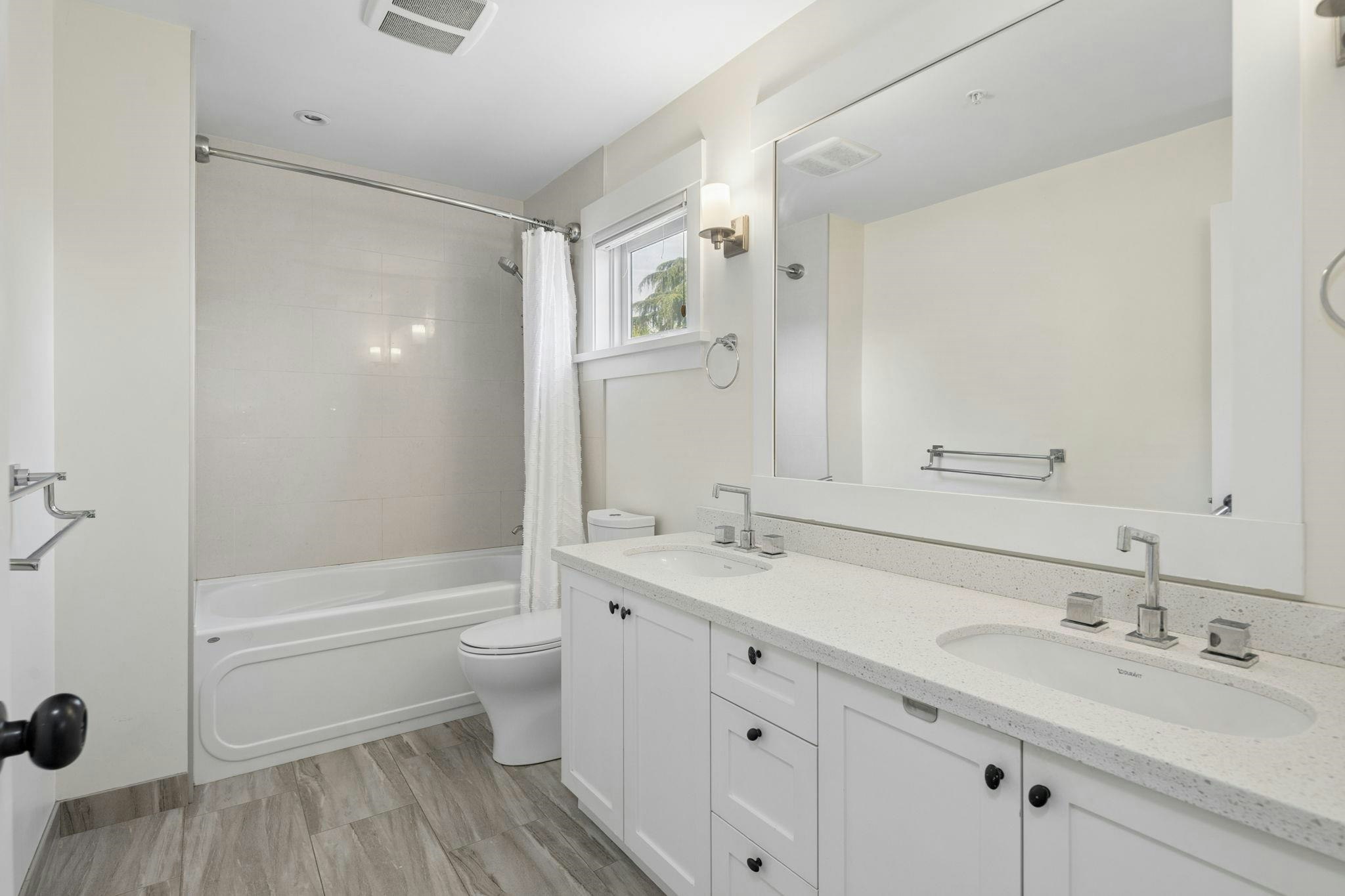 3541 W 8th Avenue, Vancouver, BC, V6R 1Y8 - 25