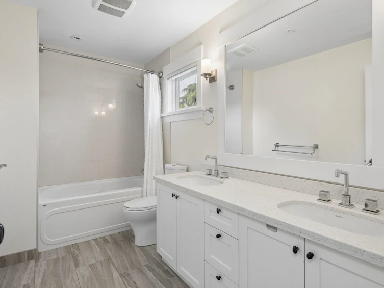 3541 W 8th Avenue, Vancouver, BC, V6R 1Y8 - 25