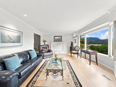 976 Corona Crescent - 4