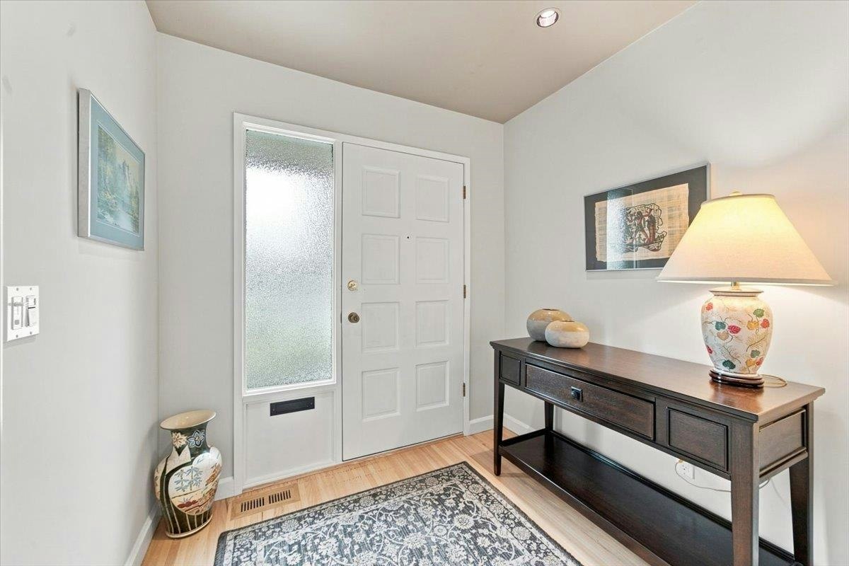 976 Corona Crescent - 3