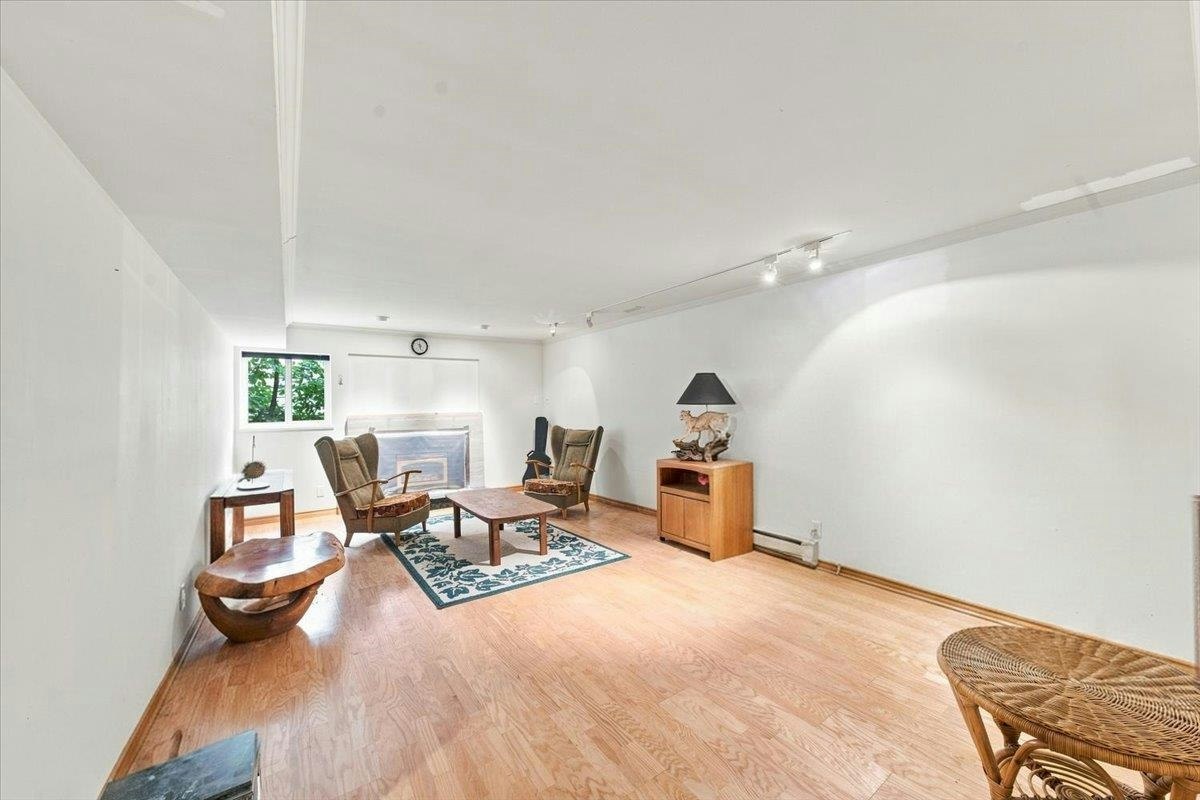 976 Corona Crescent, Coquitlam, BC, V3J 6Y9 - 25
