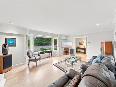 976 Corona Crescent - 5