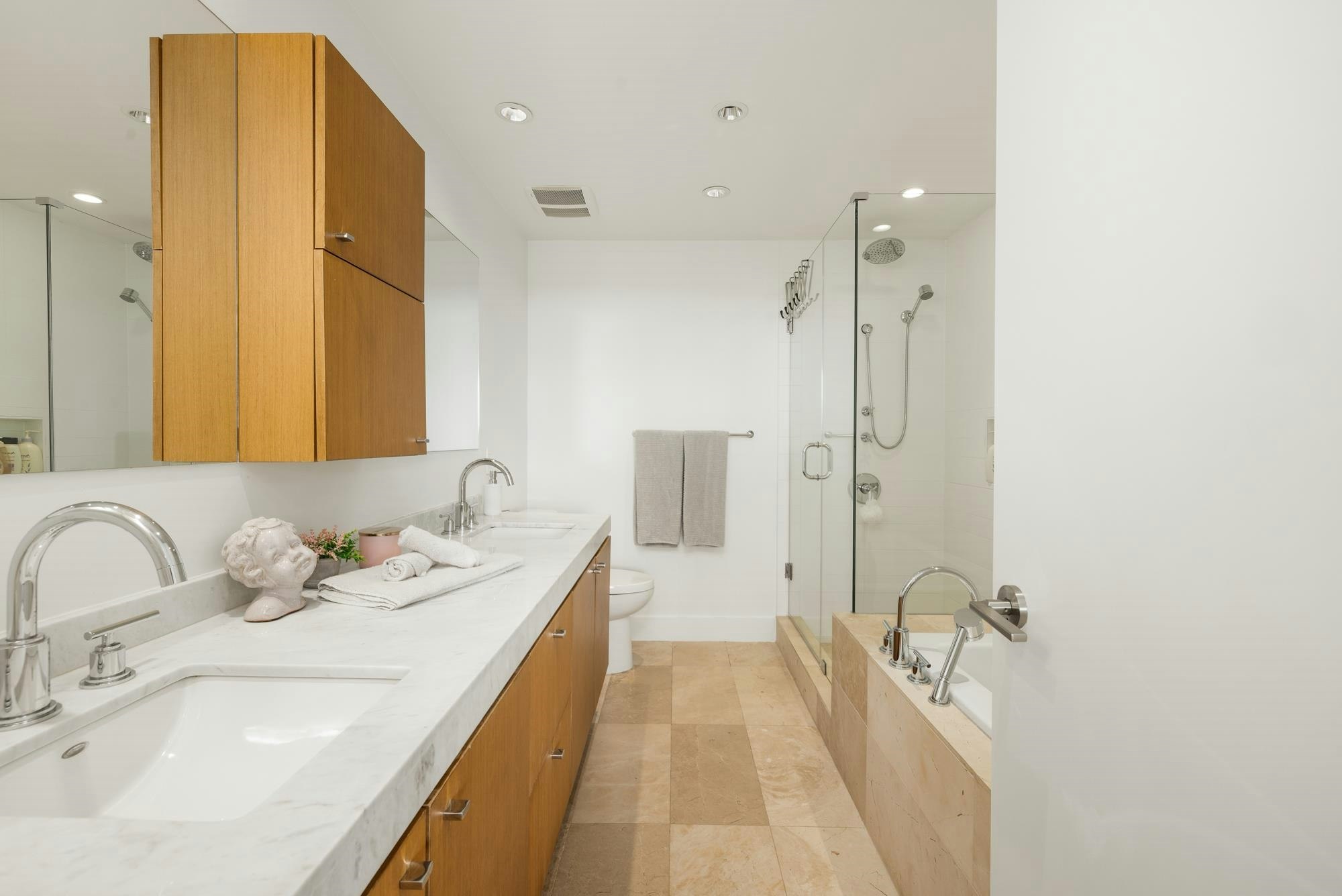 303-866 Arthur Erickson Place, West Vancouver, BC, V7T 0B2 - 18
