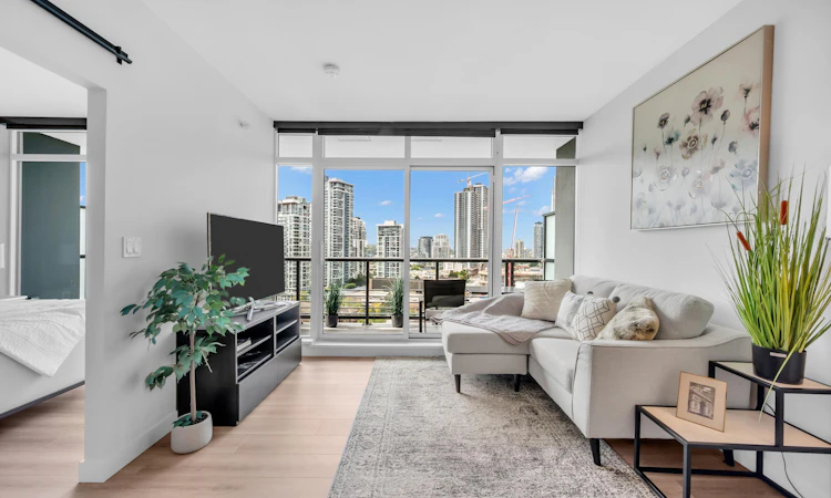 1003-4730 Lougheed Highway
