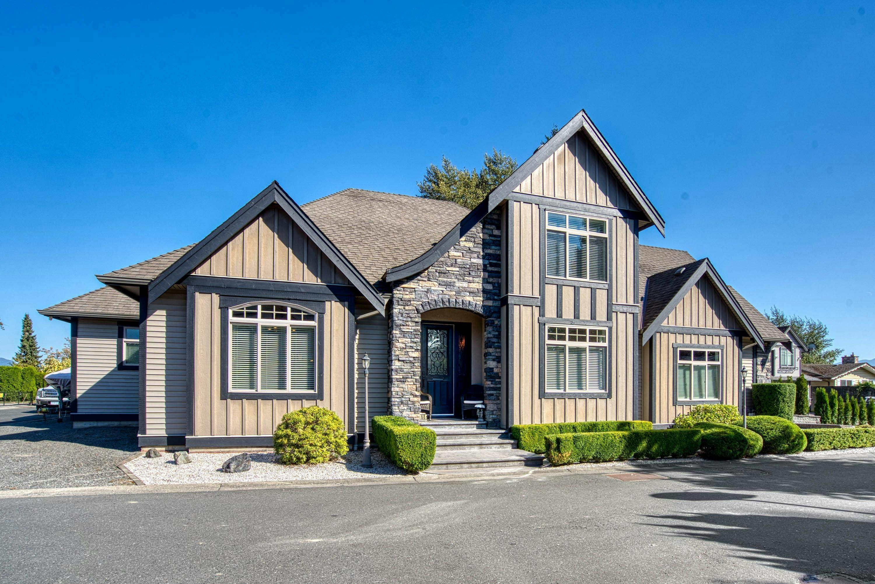 2368 Bedford Place, Abbotsford, BC, V2T 4A5