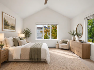 2957 Laurel Street - 5