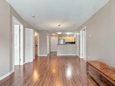 3318-240 Sherbrooke Street - 3