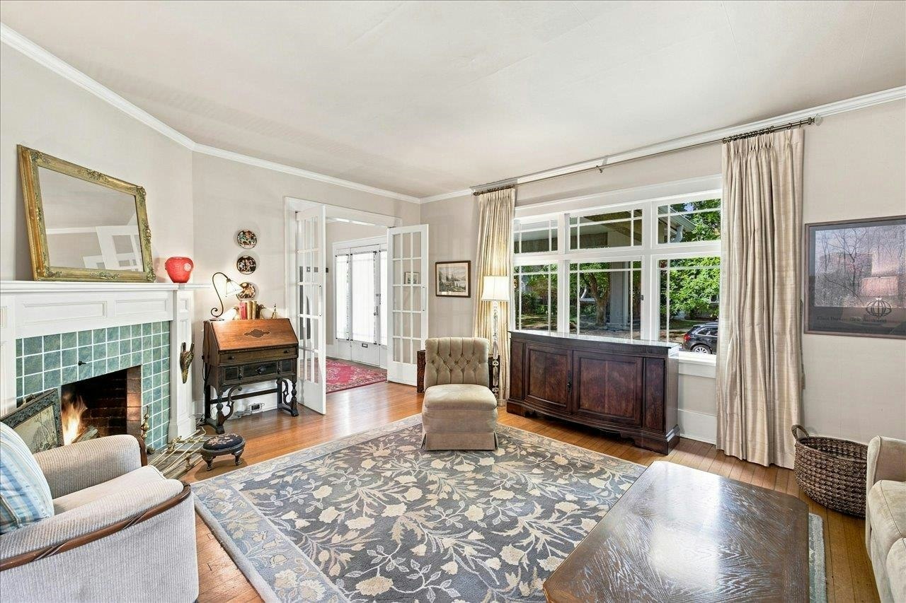 6048 Elm Street - 4