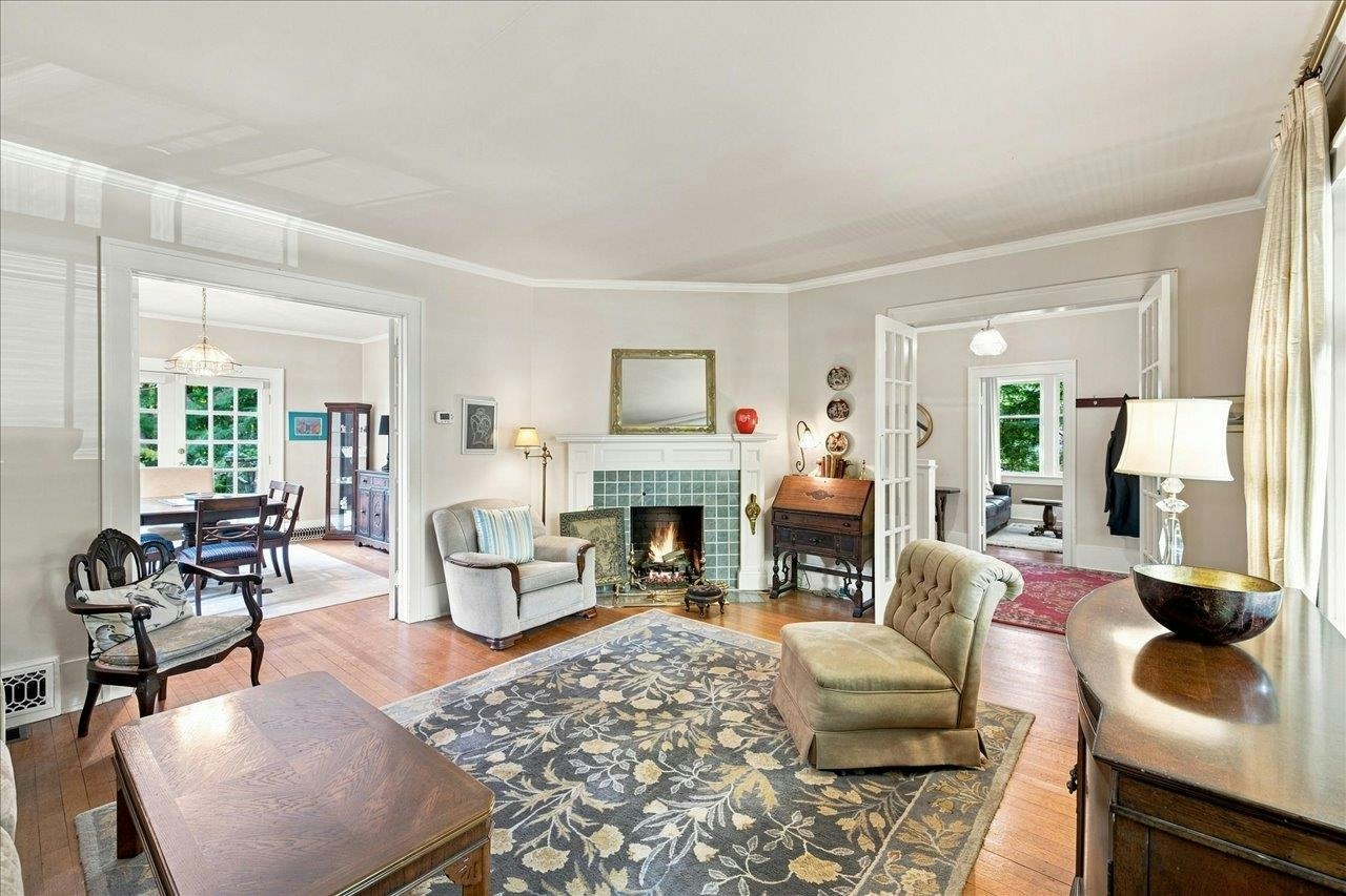 6048 Elm Street - 3