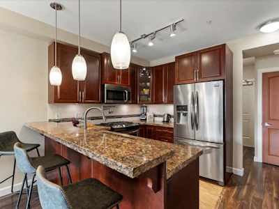 401-8157 207 Street - 5