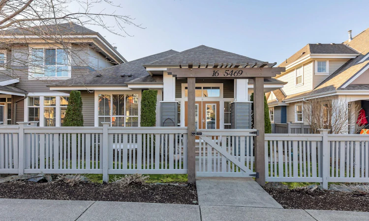16-5469 Chinook Street