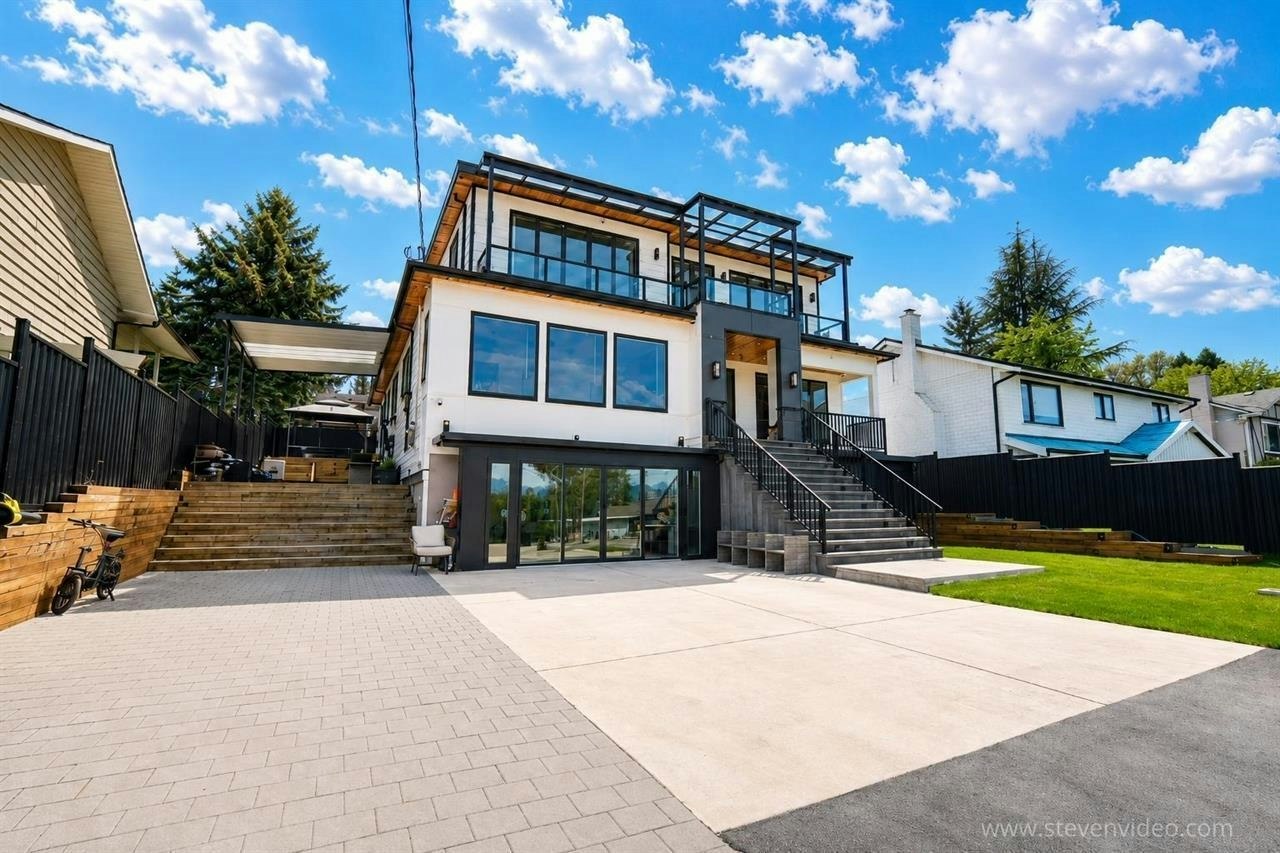 13390 112a Avenue, Surrey, BC, V3R 2G5