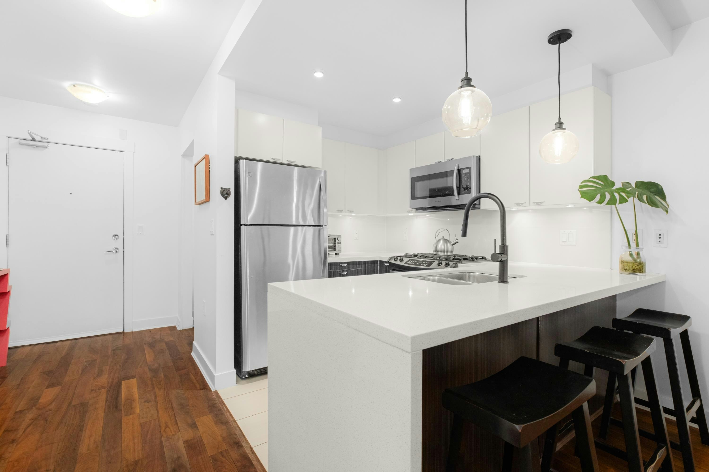 603-160 W 3rd Street, North Vancouver, BC, V7M 0A9 - 8