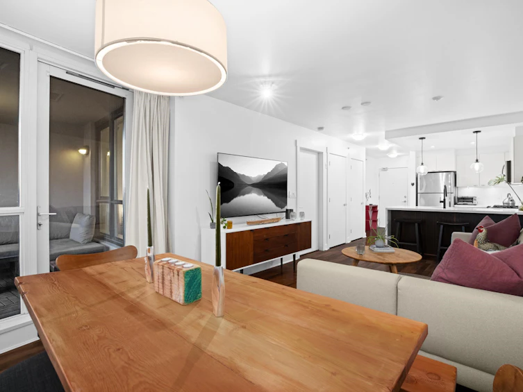 603-160 W 3rd Street, North Vancouver, BC, V7M 0A9 - 15
