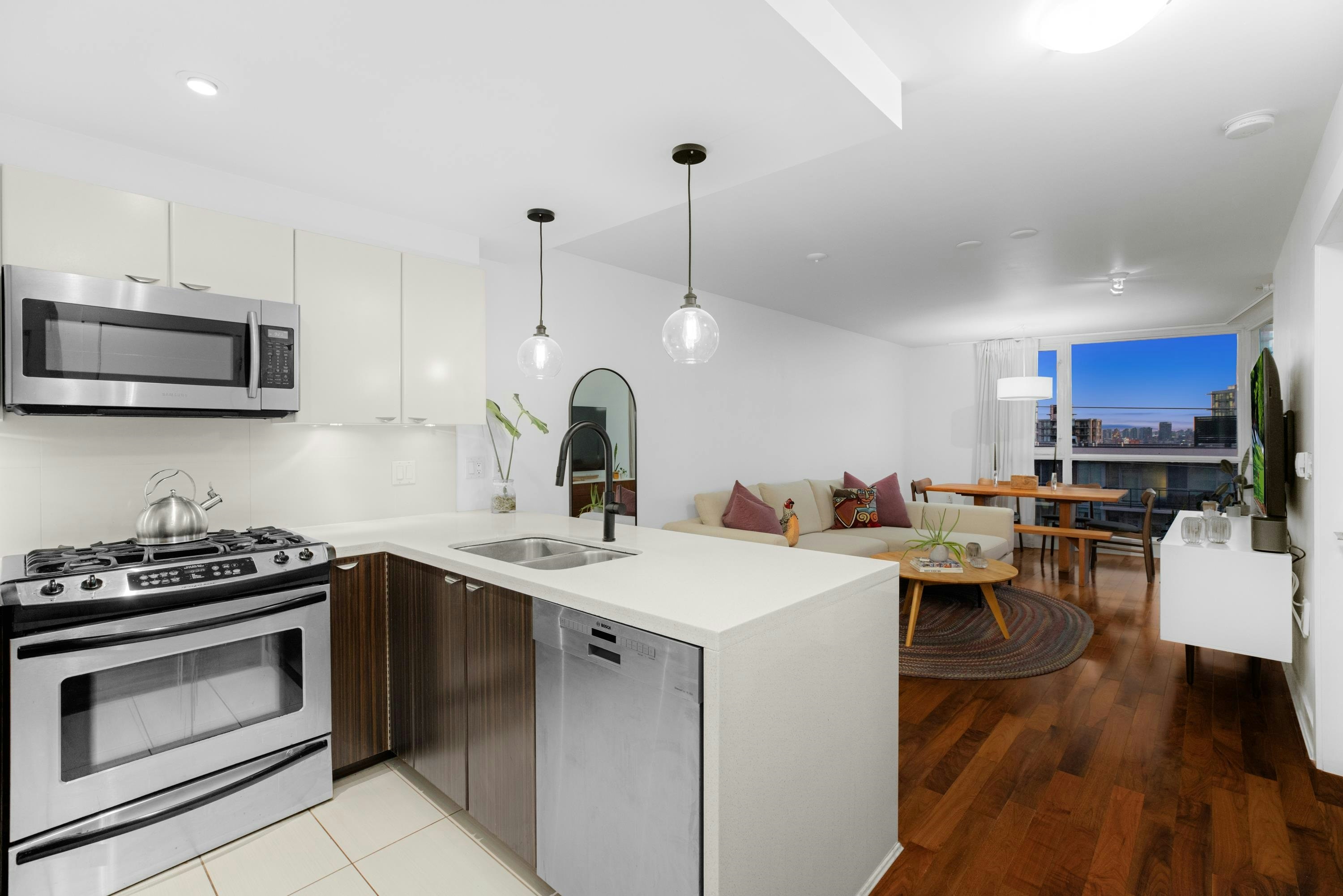 603-160 W 3rd Street, North Vancouver, BC, V7M 0A9 - 4