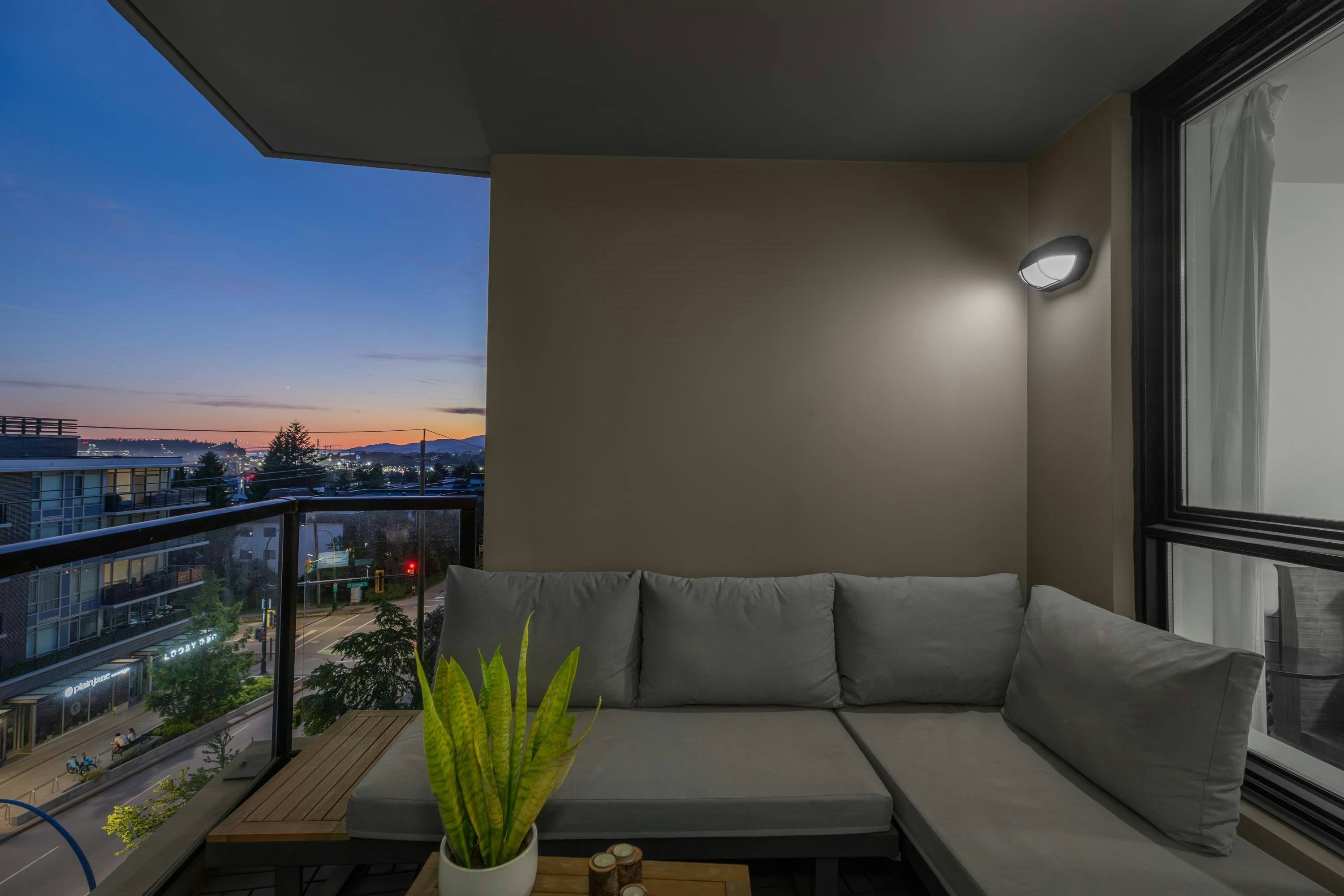 603-160 W 3rd Street, North Vancouver, BC, V7M 0A9 - 25